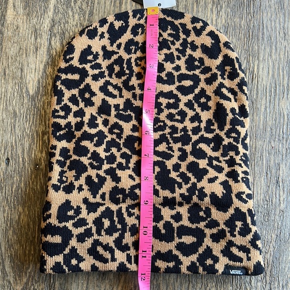 Vans Women’s Breakin Curf beanie-tan and black cheetah print. NWT - Picture 10 of 11